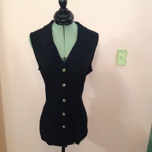 Collared Button-Up Sleeveless Blouse w. Mother-of-Pearl Buttons & Ties at Back - Picture 1 of 5
